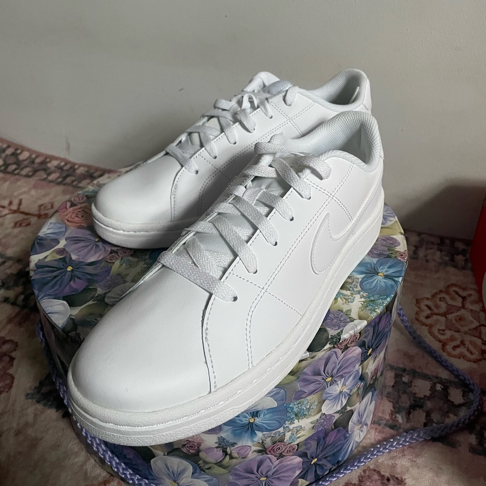 Women’s Nike Court Royale 2 - Picture 3 of 4